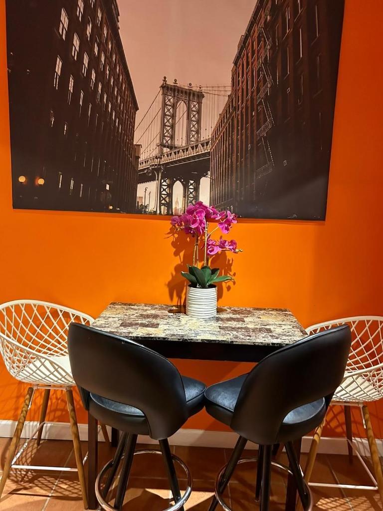 Cozy Apartments Woodside Near Manhattan New York Exterior photo